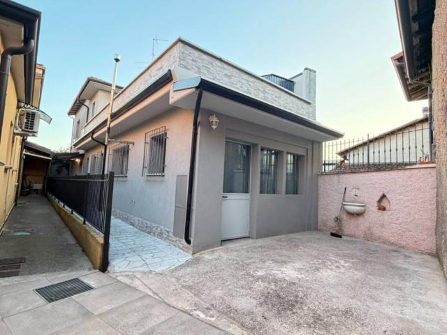 Villa Indipendente in vendita a Ghedi, Lombardia