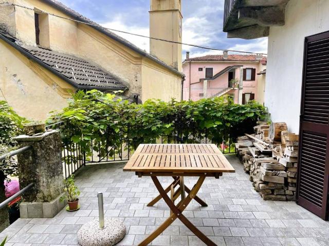 Villa Indipendente in vendita a Ronco, Piemonte