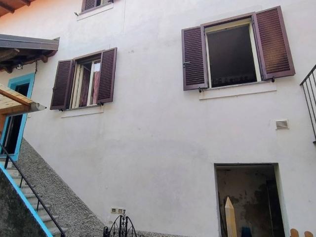 Villa Indipendente in vendita a Ronco, Piemonte