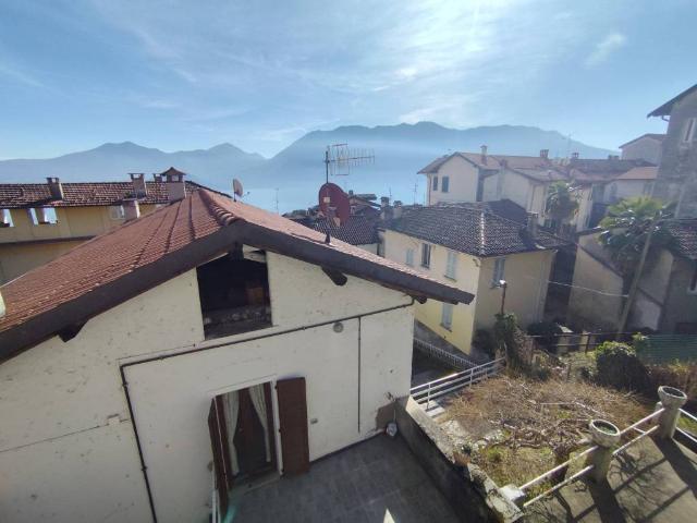 Villa Indipendente in vendita a Ronco, Piemonte