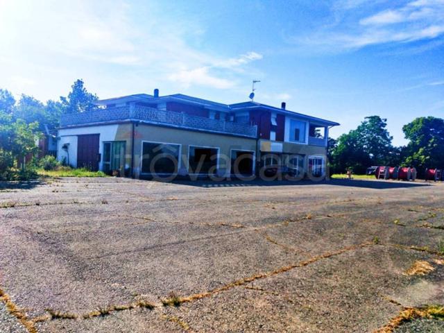 Villa Indipendente in vendita a Piemonte, Vercelli