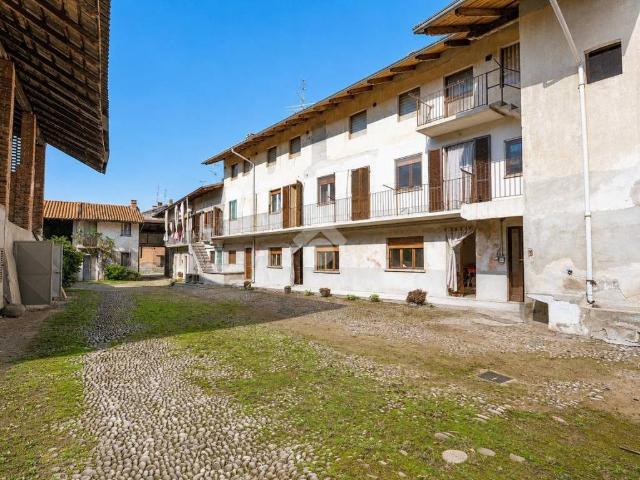 Villa Indipendente in vendita a Piemonte, Vercelli