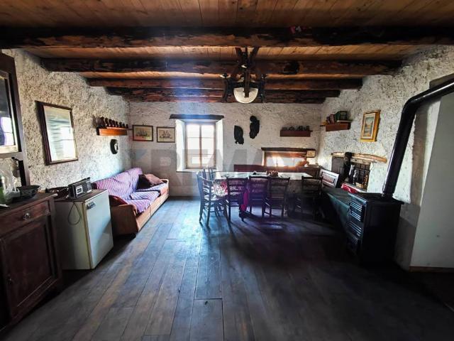 Villa Indipendente in vendita a Comunità montana della valle Camonica, Gianico