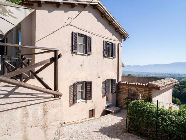 Villa Indipendente in vendita a Giano Dell'umbria, Umbria