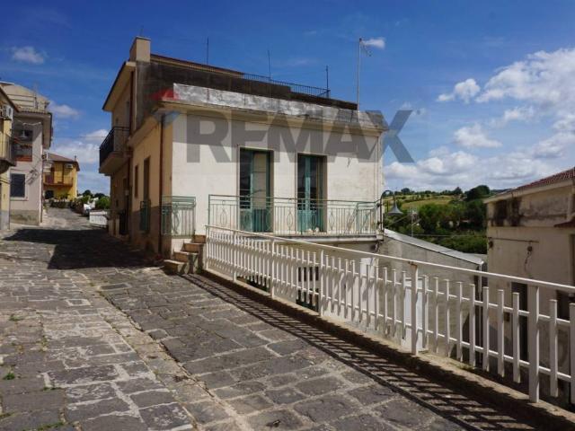 Villa Indipendente in vendita a Giarratana, Sicilia