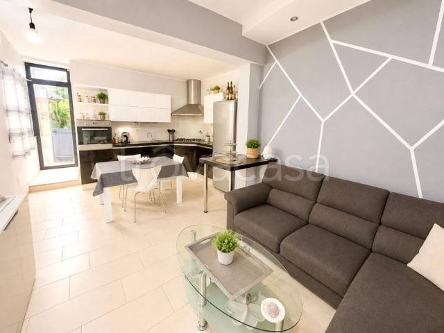 Villa Indipendente in vendita a Giarre, Sicilia