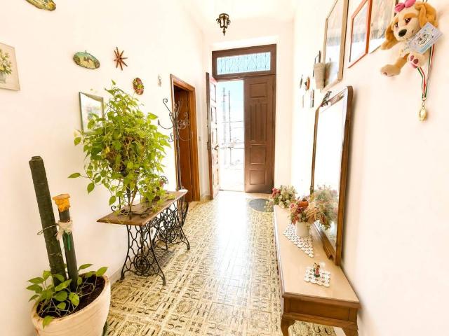 Villa Indipendente in vendita a Giarre, Sicilia