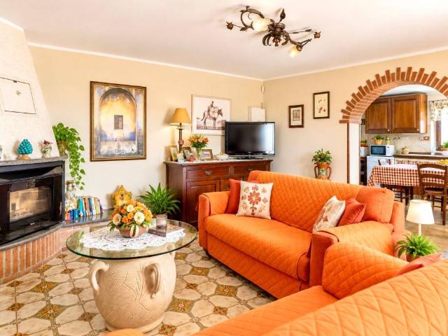 Villa Indipendente in vendita a San Giovanni Montebello, Giarre