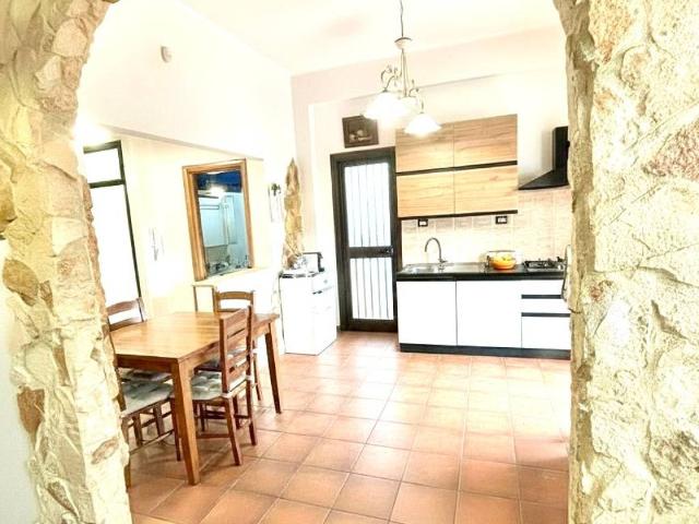 Villa Indipendente in vendita a Giarre, Sicilia