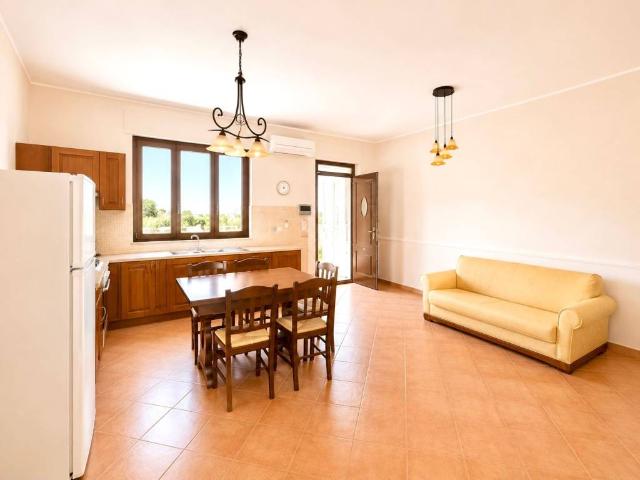 Villa Indipendente in vendita a Giarre, Sicilia