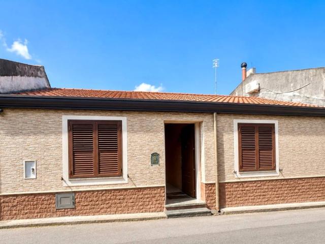 Villa Indipendente in vendita a Giarre, Sicilia