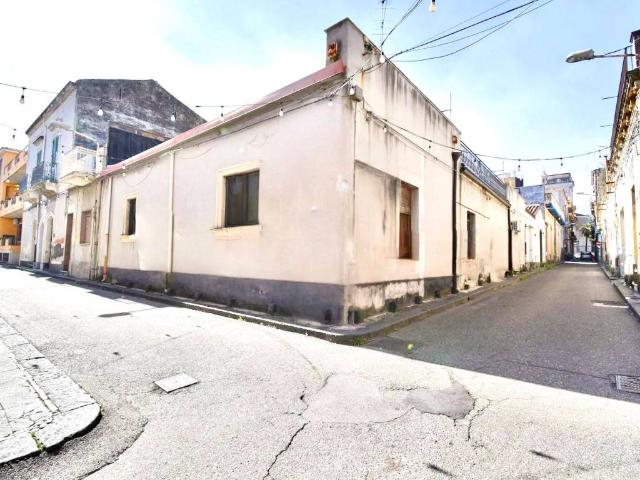 Villa Indipendente in vendita a Giarre, Sicilia