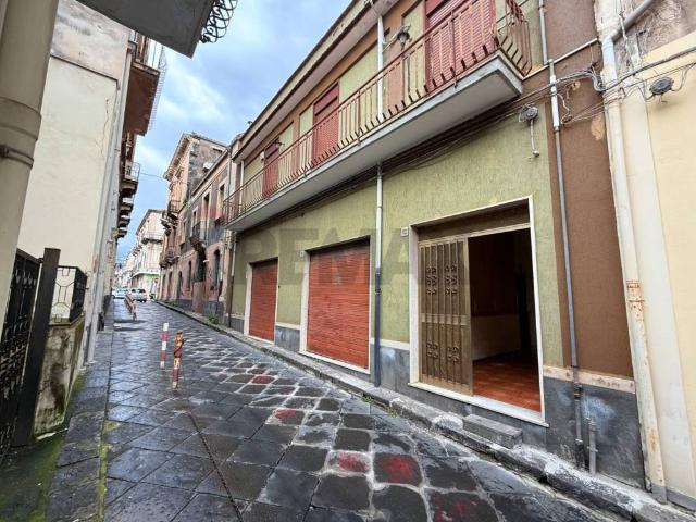 Villa Indipendente in vendita a Giarre, Sicilia