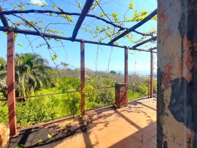 Villa Indipendente in vendita a Giarre, Sicilia