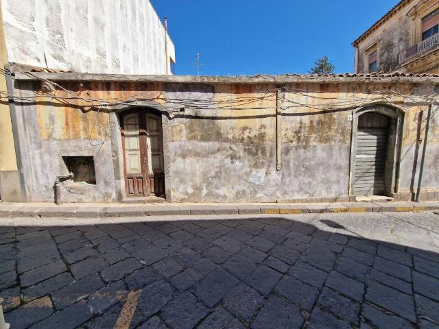 Villa Indipendente in vendita a Giarre, Sicilia