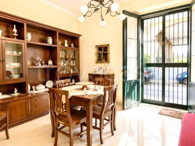 Villa Indipendente in vendita a Carruba, Giarre