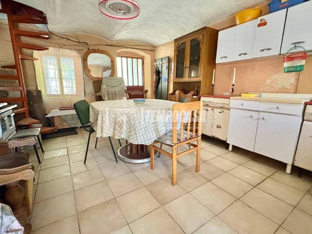 Villa Indipendente in vendita a Prese Damon, Piemonte
