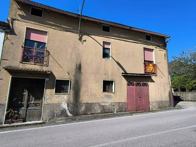 Villa Indipendente in vendita a San Giovanni, Giffoni Valle Piana