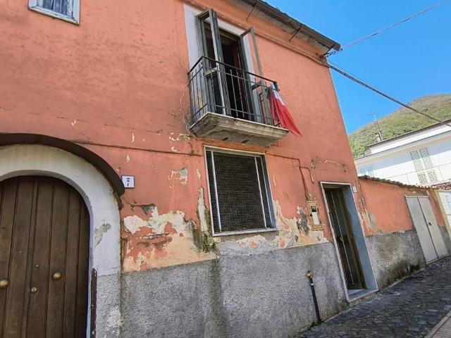 Villa Indipendente in vendita a Giffoni Valle Piana, Campania