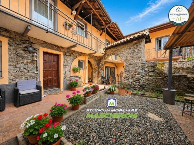 Villa Indipendente in vendita a Nocco, Gignese
