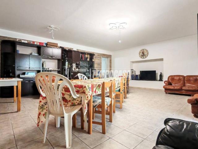 Villa Indipendente in vendita a Gioia del Colle, Bari