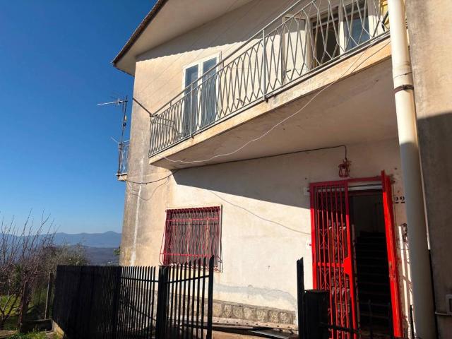 Villa Indipendente in vendita a Gioia Sannitica, Campania