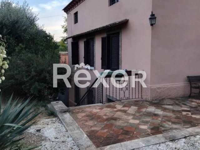 Villa Indipendente in vendita a Giove, Terni