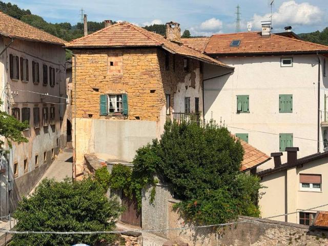 Villa Indipendente in vendita a Comunità della Valle di Cembra, Giovo