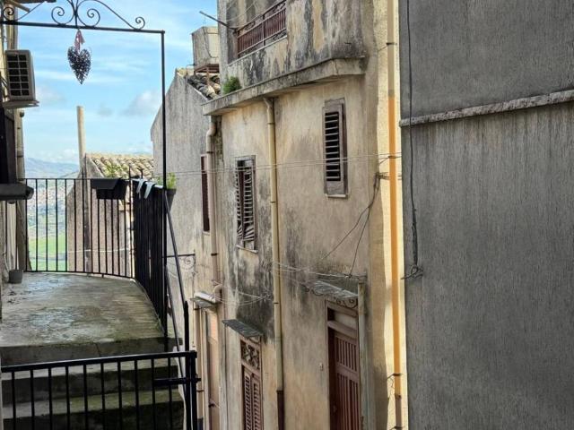 Villa Indipendente in vendita a Giuliana, Sicilia