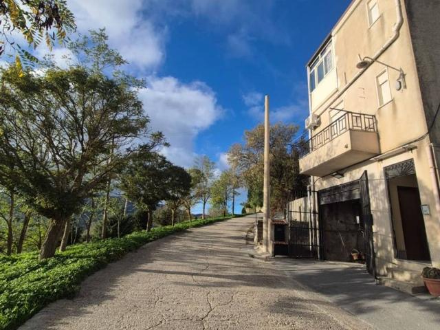 Villa Indipendente in vendita a Giuliana, Sicilia
