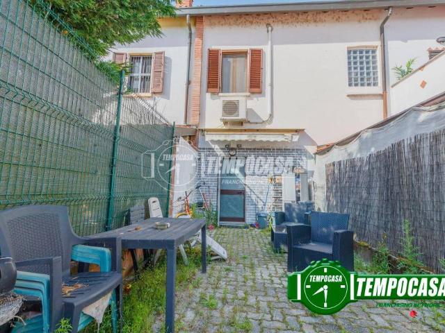 Villa Indipendente in vendita a Giussago, Lombardia