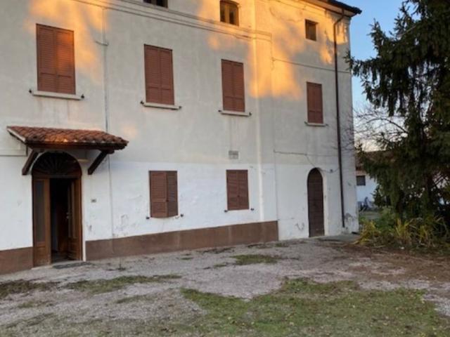 Villa Indipendente in vendita a Solarolo, Goito