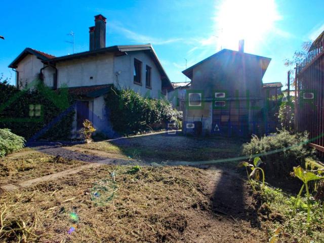 Villa Indipendente in vendita a Golasecca, Varese