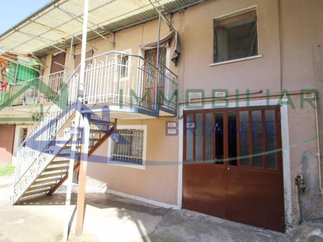 Villa Indipendente in vendita a Golasecca, Lombardia