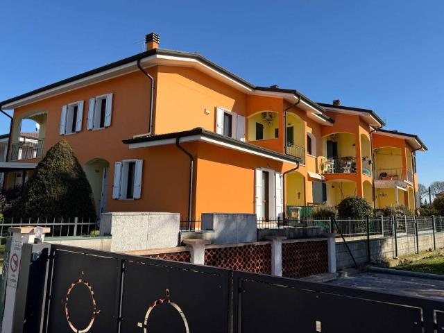 Villa Indipendente in vendita a Bondeno Di Gonzaga, Lombardia