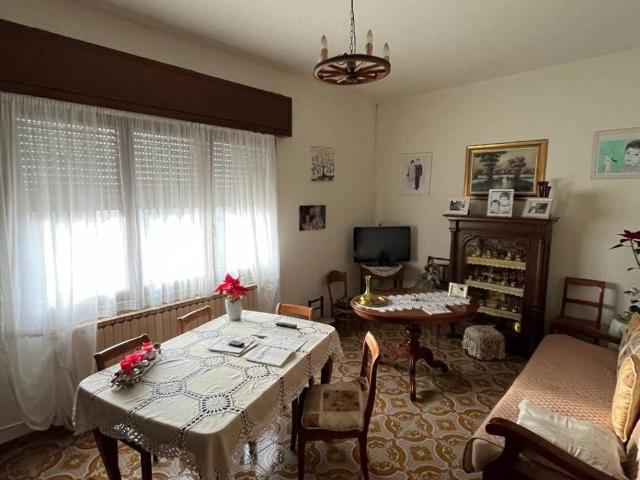 Villa Indipendente in vendita a Bondeno, Bondeno Di Gonzaga
