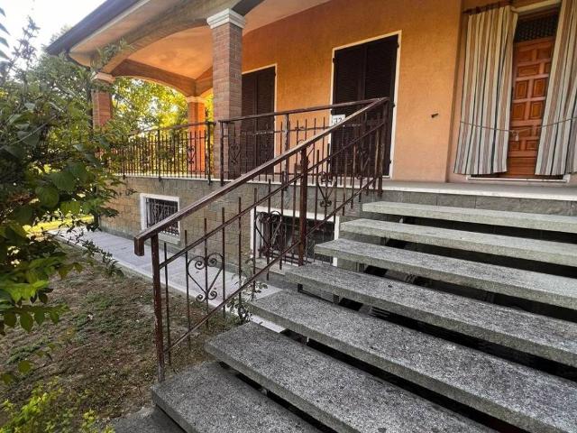 Villa Indipendente in vendita a Bondeno Di Gonzaga, Lombardia
