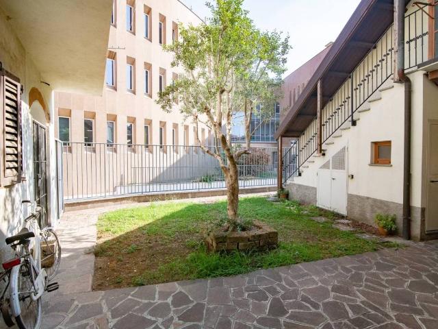 Villa Indipendente in vendita a Gorgonzola, Lombardia