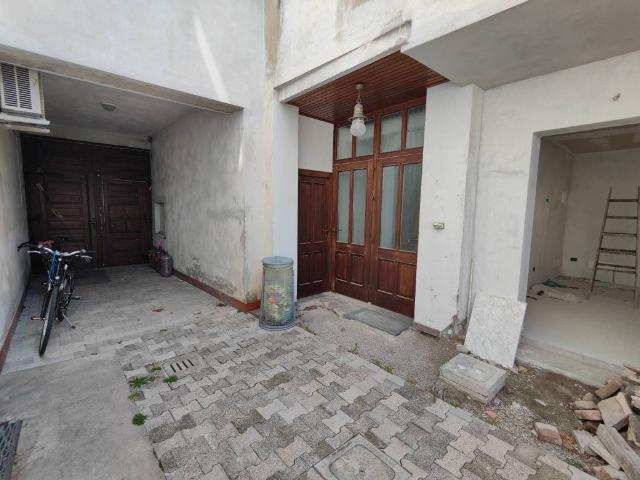 Villa Indipendente in vendita a Piazzutta / Placuta, Gorizia