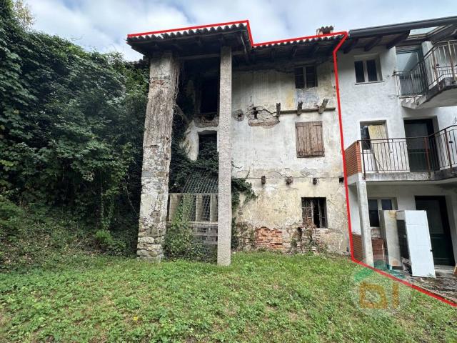 Villa Indipendente in vendita a San Rocco / Podturn, Gorizia