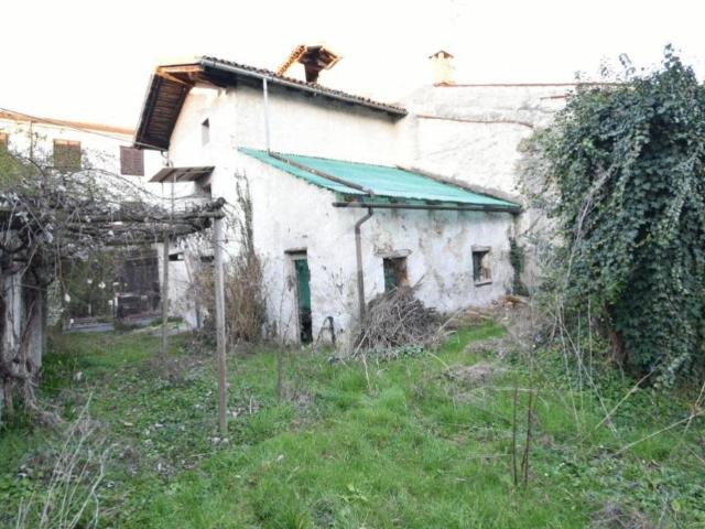 Villa Indipendente in vendita a San Rocco / Podturn, Gorizia