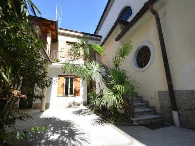Villa Indipendente in vendita a Piazzutta / Placuta, Gorizia