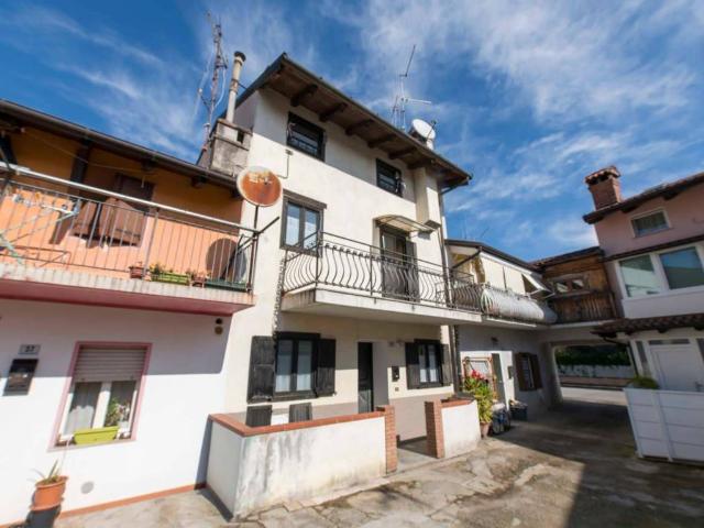 Villa Indipendente in vendita a Lucinico / Ločnik / Luzinìs, Gorizia