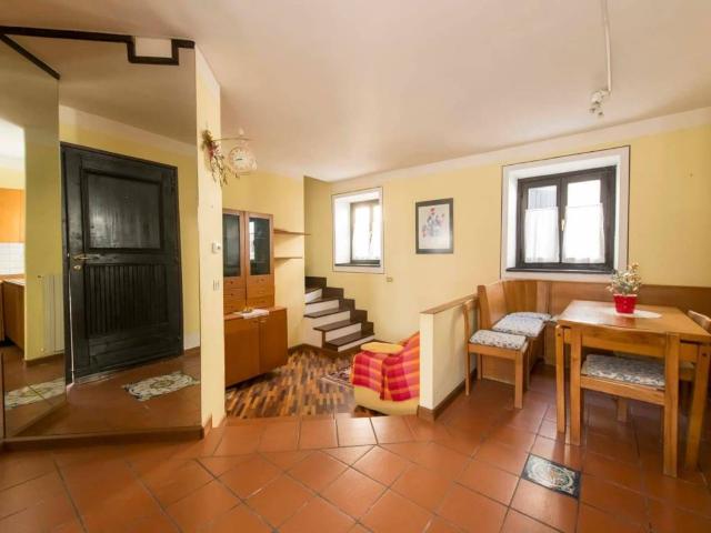 Villa Indipendente in vendita a Lucinico / Ločnik / Luzinìs, Gorizia