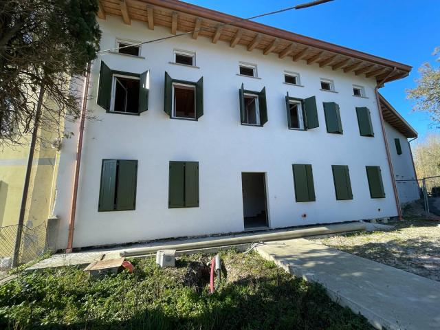 Villa Indipendente in vendita a Gorizia, Friuli-Venezia Giulia
