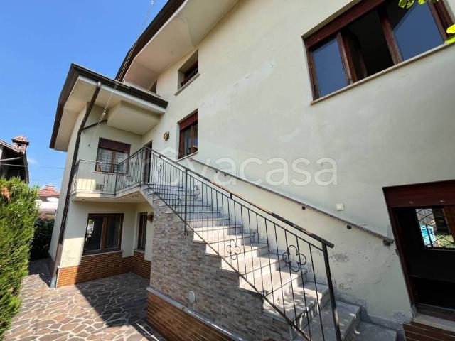 Villa Indipendente in vendita a Sant'Andrea / Štandrež, Gorizia