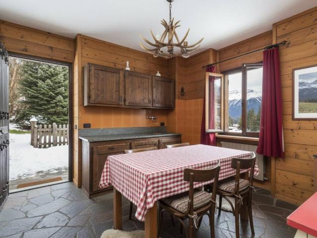 Villa Indipendente in vendita a Gorno, Lombardia