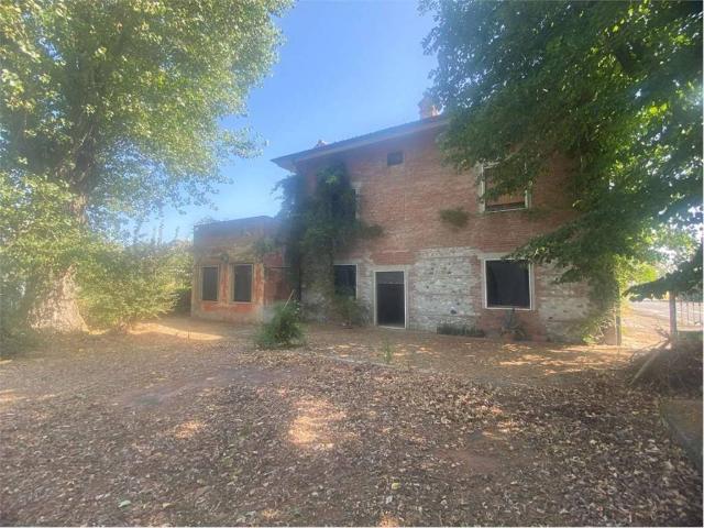 Villa Indipendente in vendita a Gossolengo, Reggio Emilia