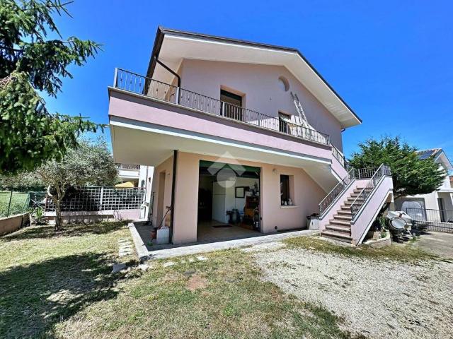Villa Indipendente in vendita a Marche, Pesaro E Urbino