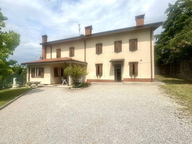 Villa Indipendente in vendita a Gradisca D'isonzo, Friuli-Venezia Giulia